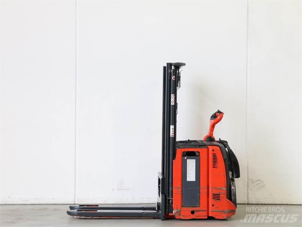 Linde D12AP/133 行走控制式堆積機