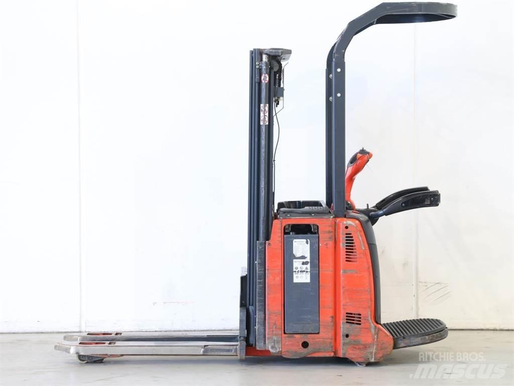 Linde D12AP/133-00 行走控制式堆積機