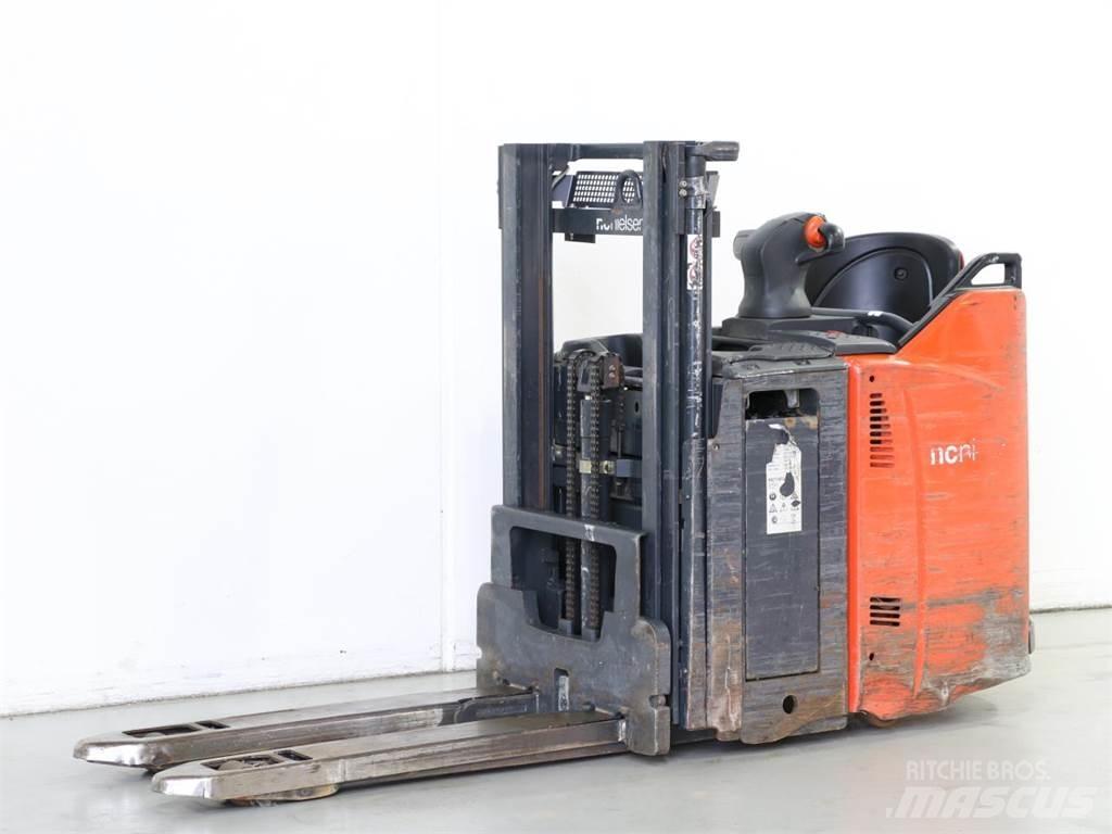 Linde D12HPSP/133 行走控制式堆積機