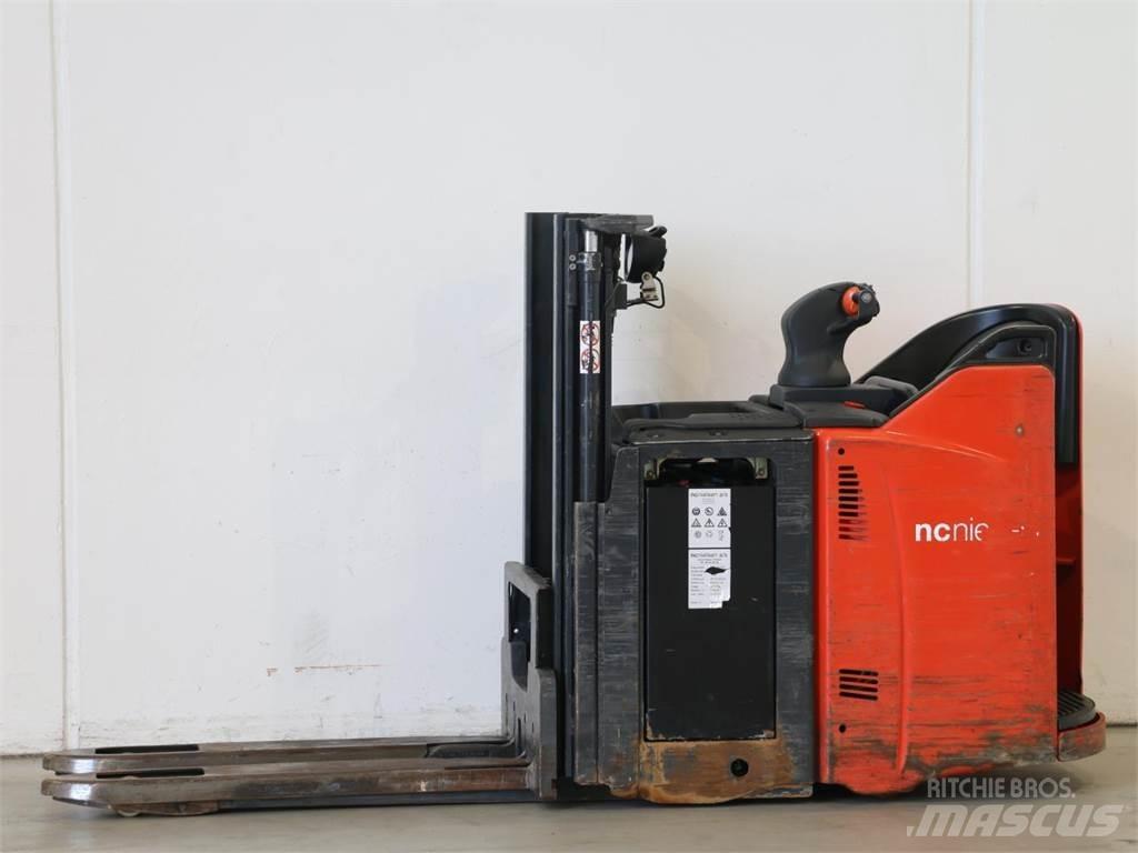 Linde D12HPSP/133-00 行走控制式堆積機