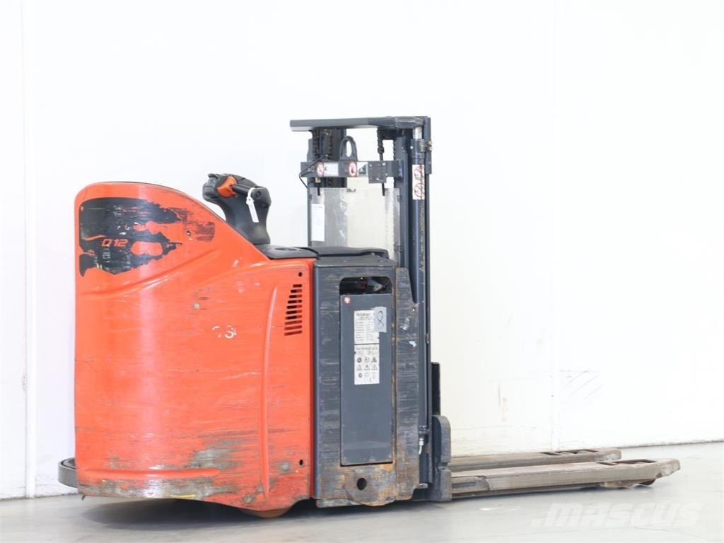 Linde D12SP/133 行走控制式堆積機