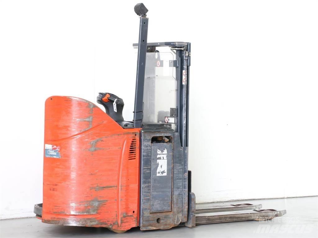 Linde D12SP/133 行走控制式堆積機