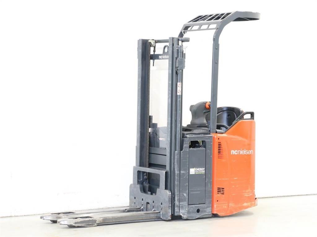 Linde D12SP/133 行走控制式堆積機