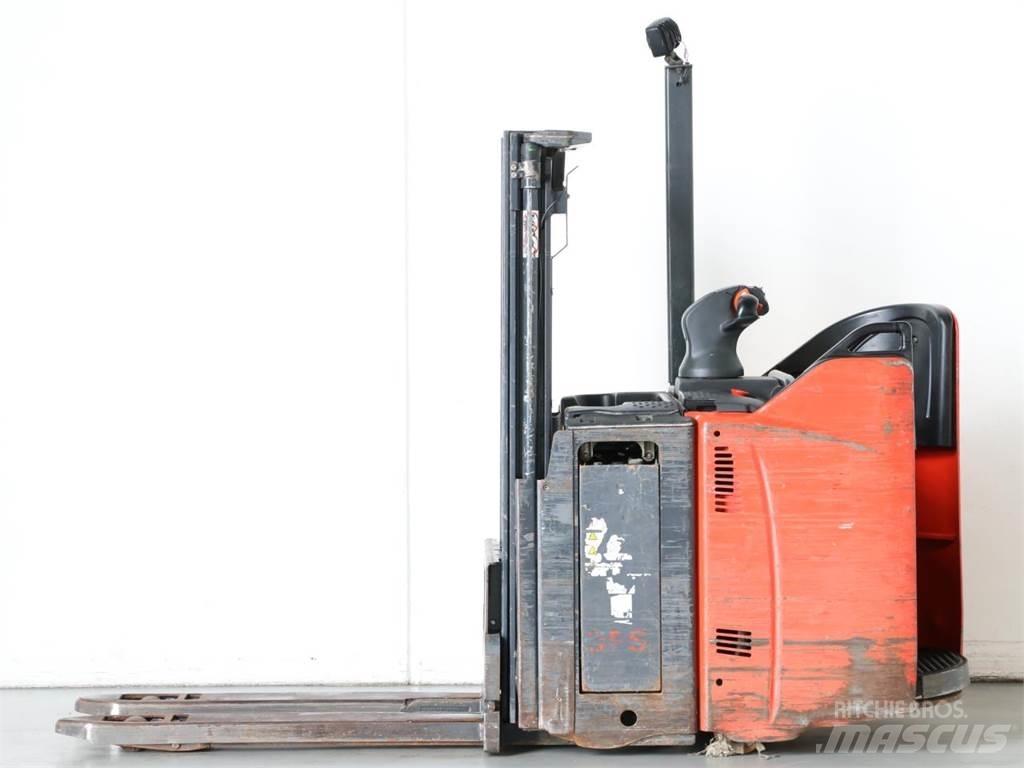 Linde D12SP/133-00 行走控制式堆積機
