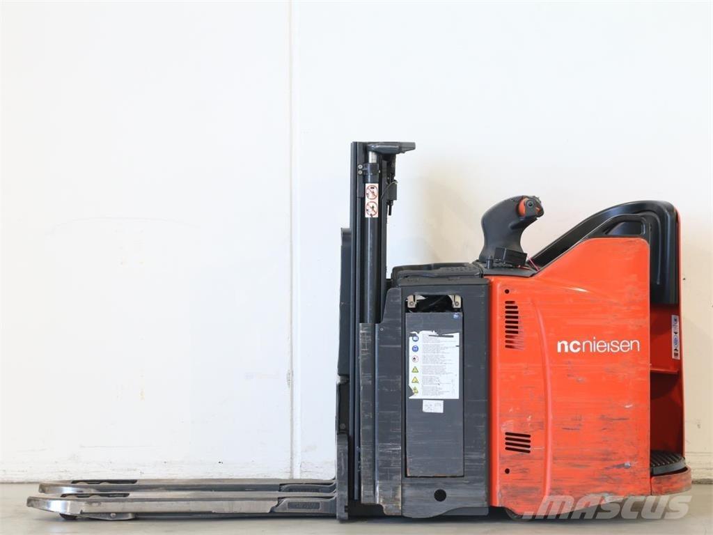 Linde D12SP/133-01 行走控制式堆積機
