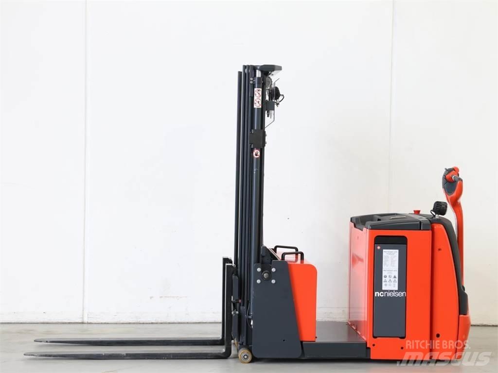 Linde L12AC/1171-01 行走控制式堆積機