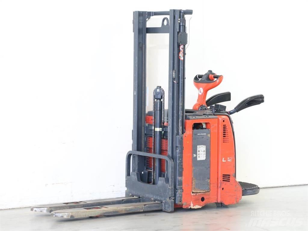 Linde L12AP/133 行走控制式堆積機