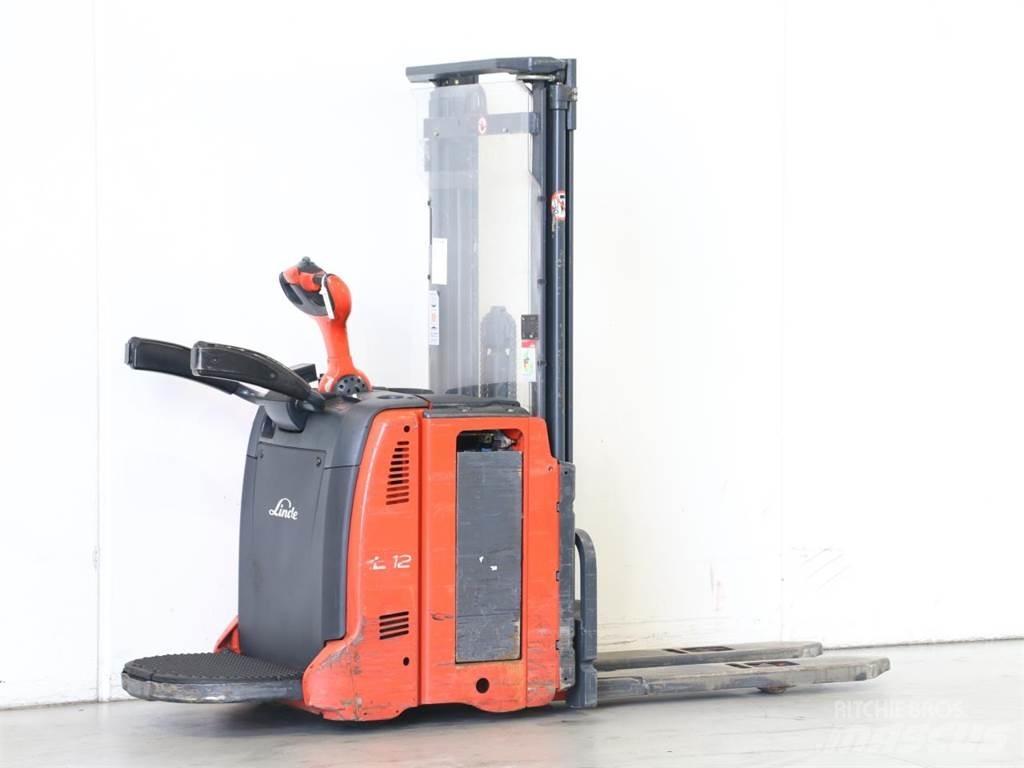 Linde L12AP/133 行走控制式堆積機