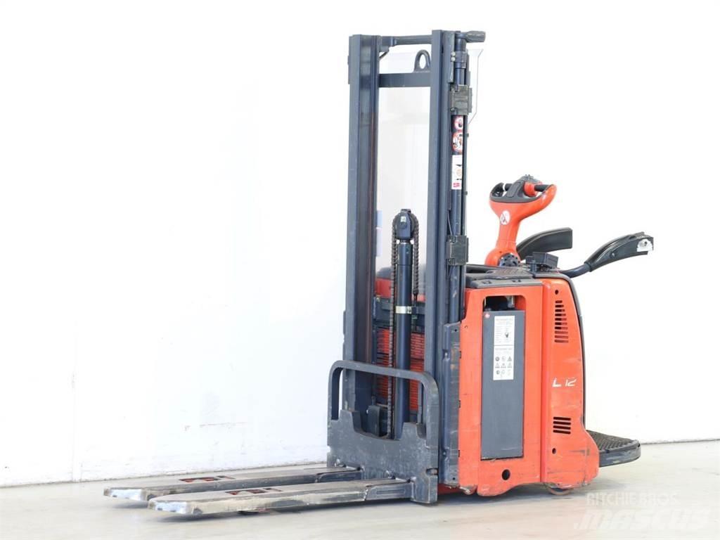 Linde L12AP/133 行走控制式堆積機