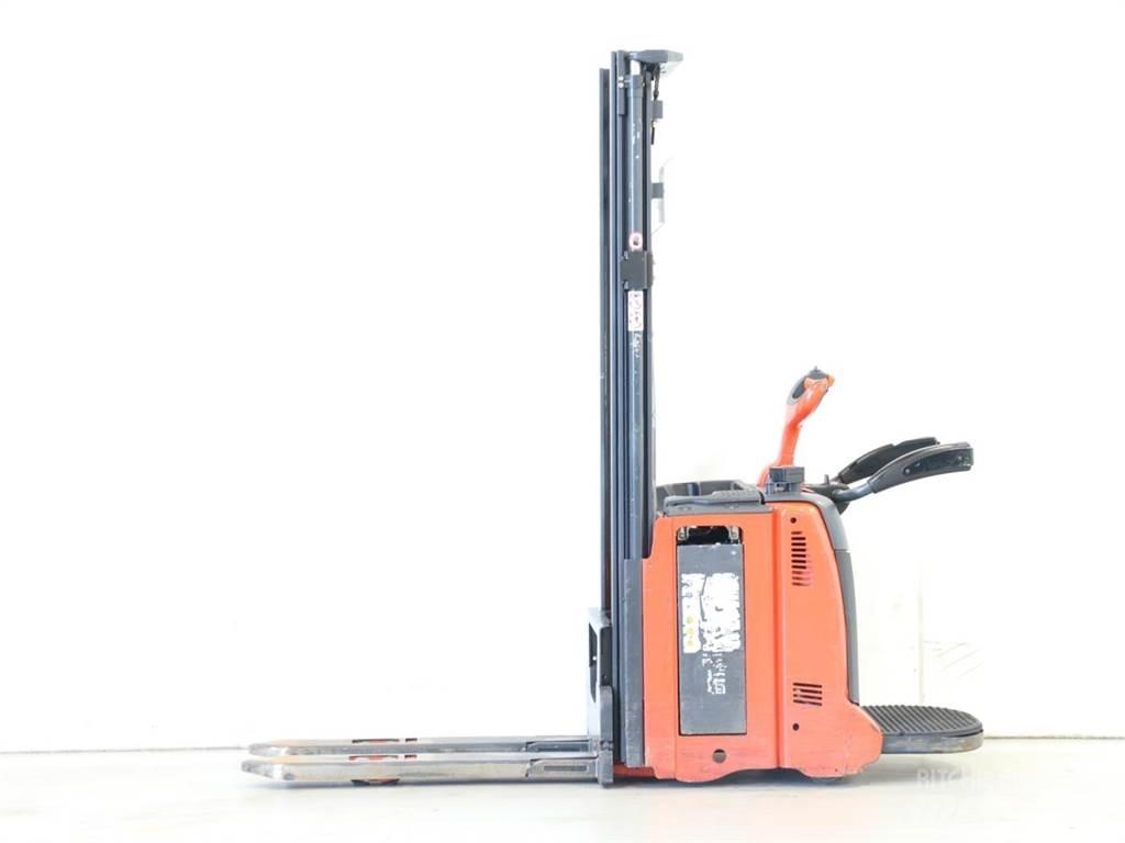 Linde L12AP/133-00 行走控制式堆積機