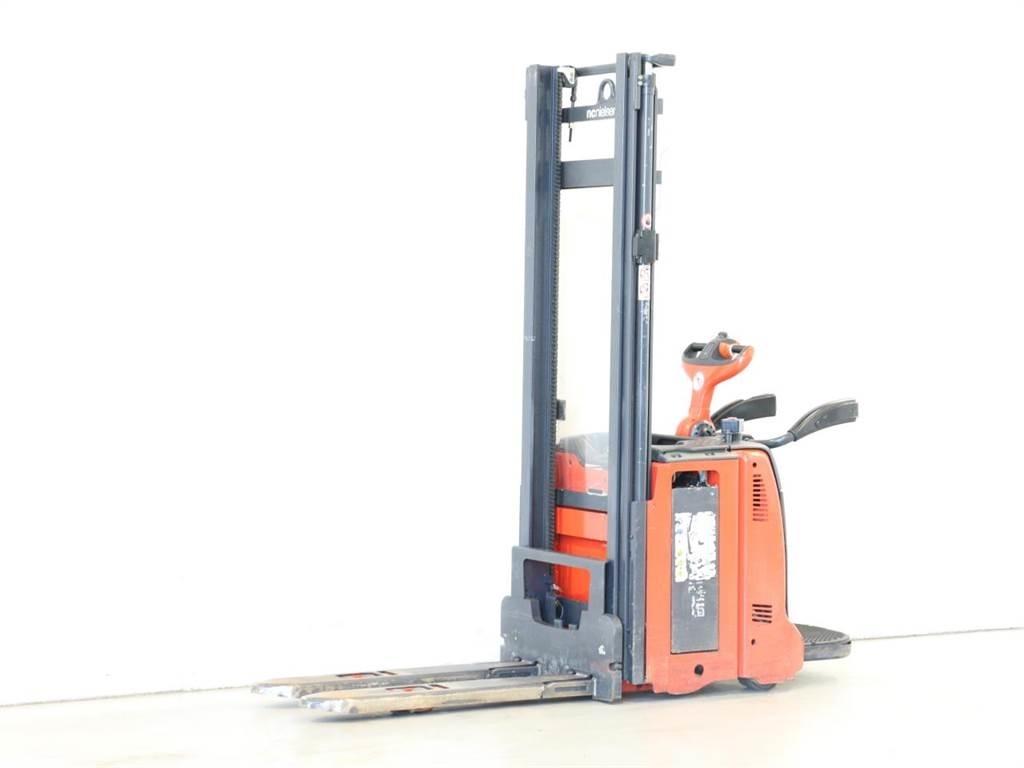 Linde L12AP/133-00 行走控制式堆積機