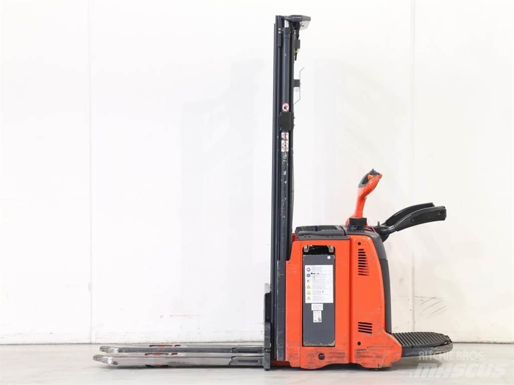 Linde L12AP/133-00 行走控制式堆積機