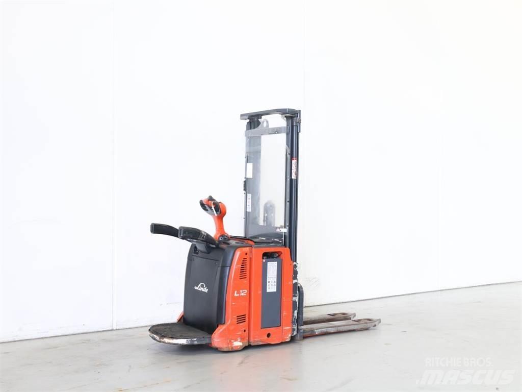 Linde L12LAP/133 行走控制式堆積機