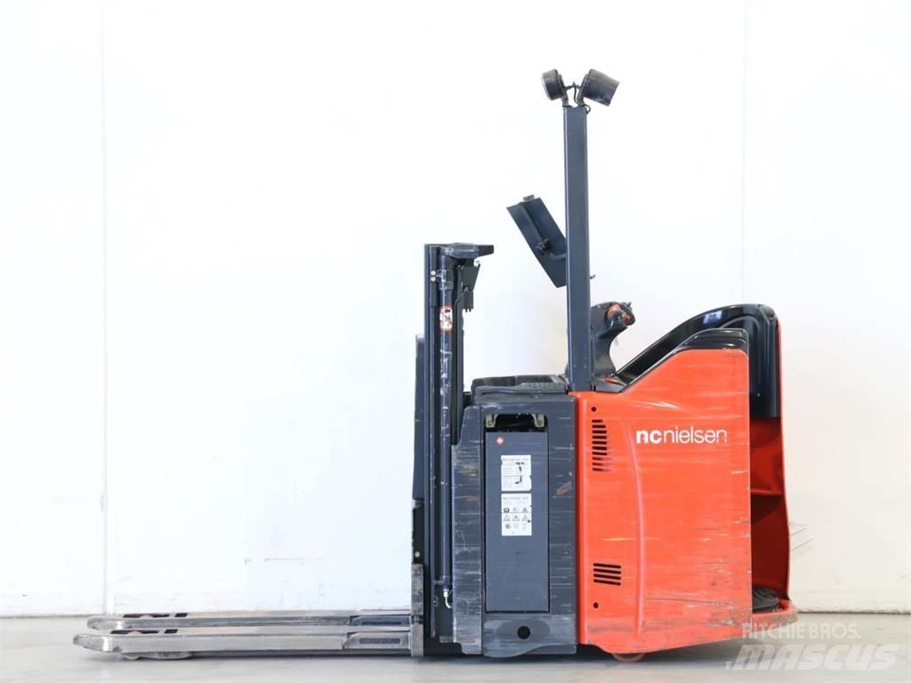 Linde L12LSP/133 行走控制式堆積機