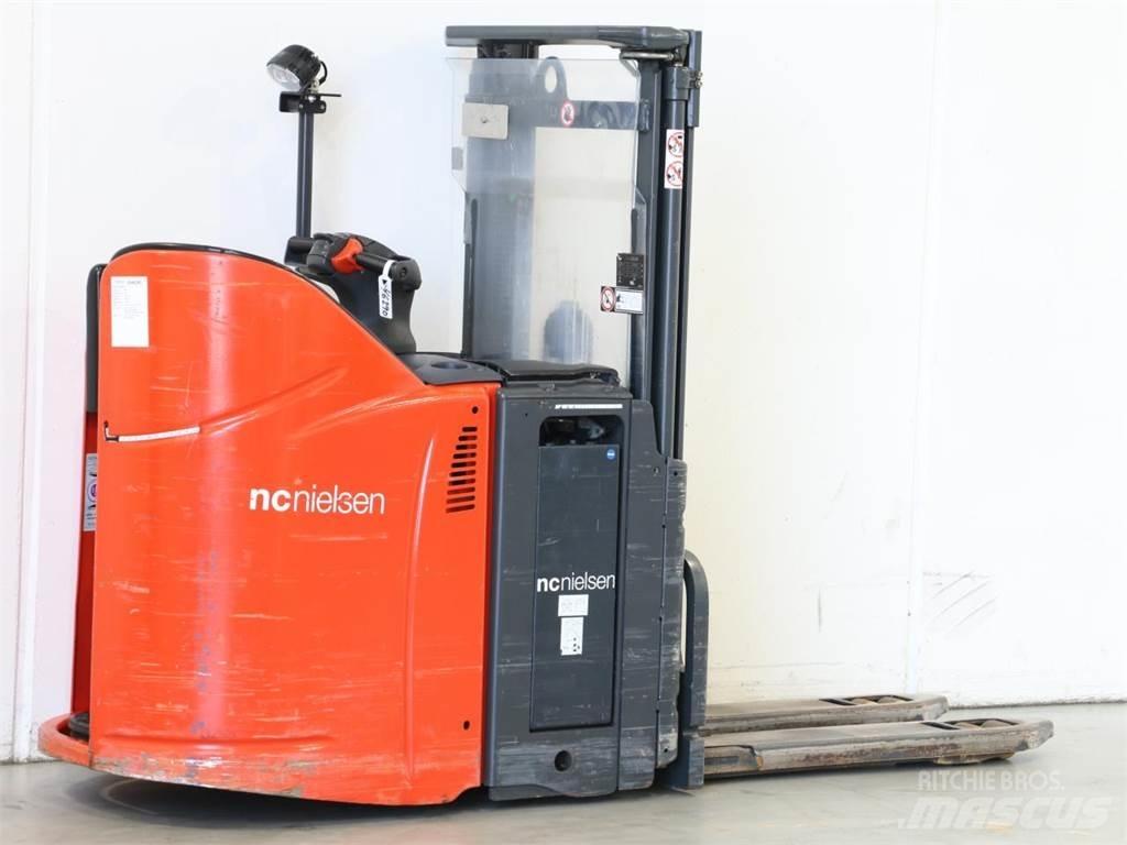 Linde L12LSP/133 行走控制式堆積機