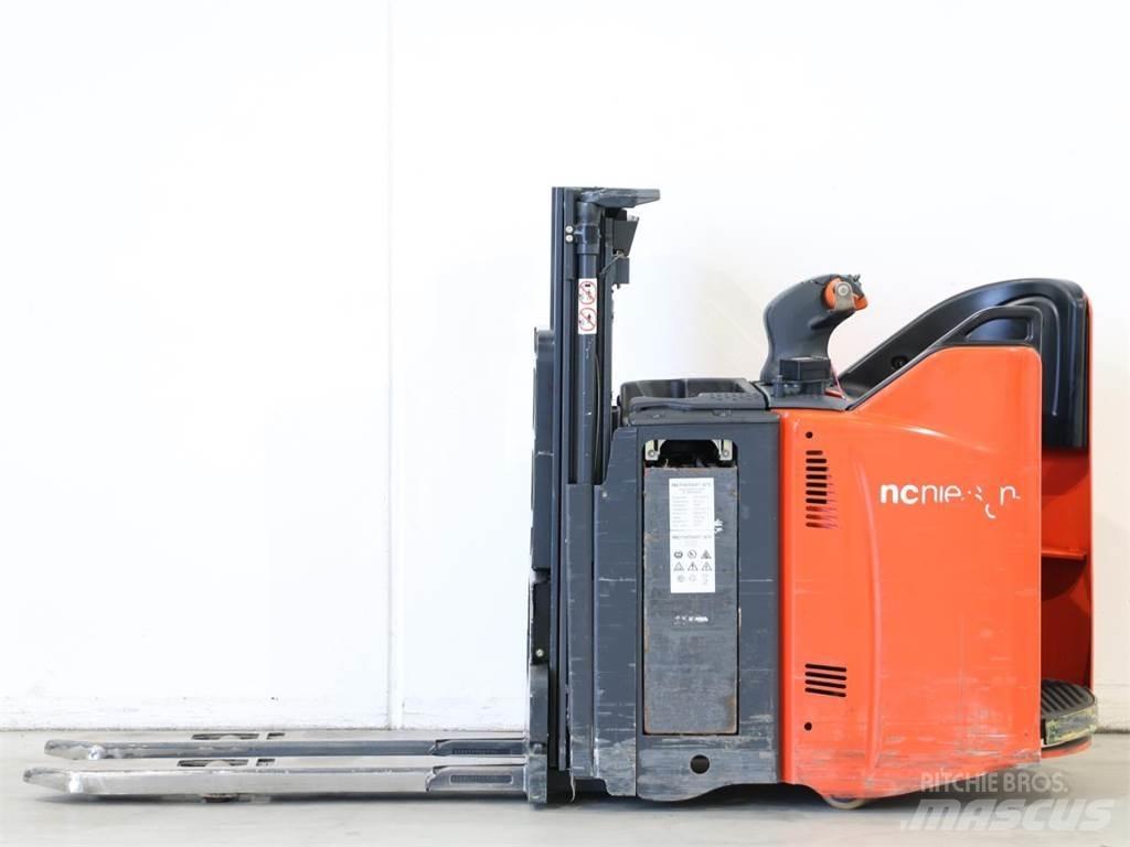 Linde L12SP/133-00 行走控制式堆積機