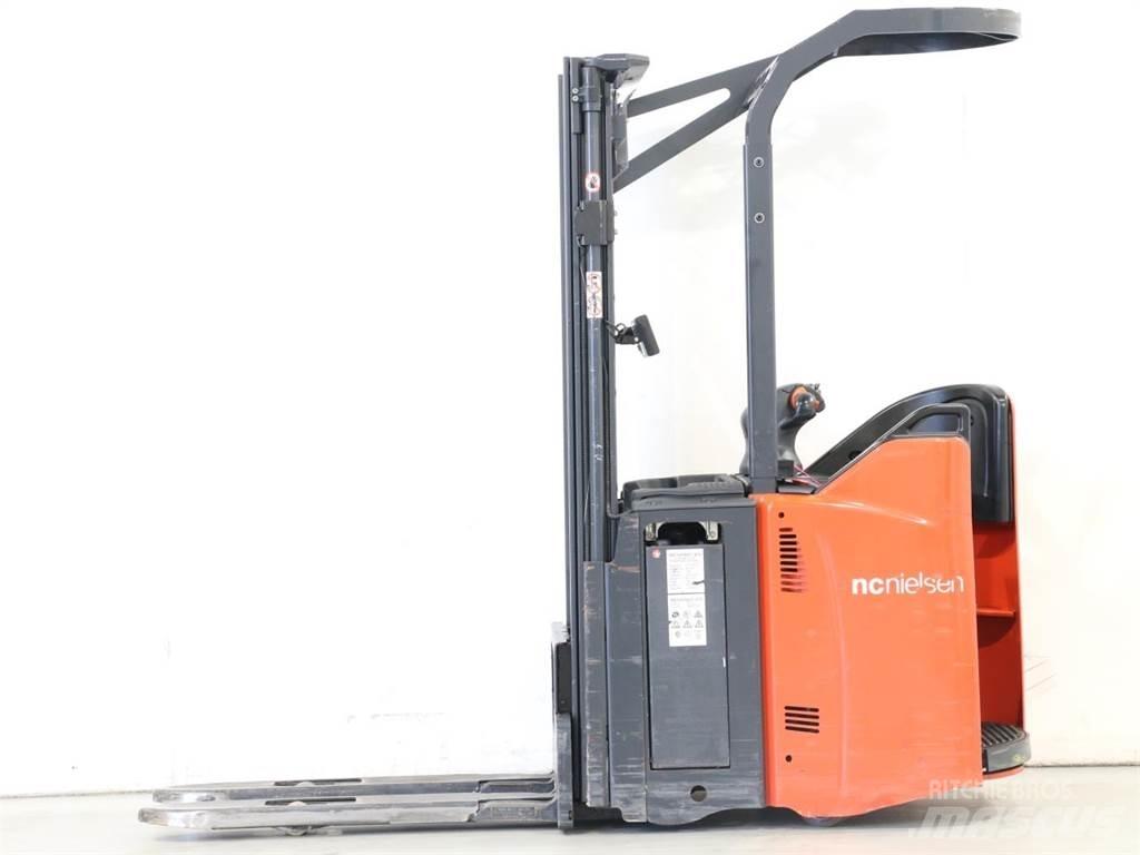 Linde L12SP/133-01 行走控制式堆積機