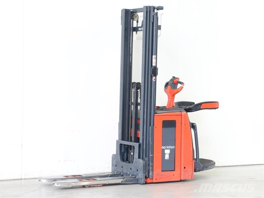 Linde L14AP/1173 行走控制式堆積機