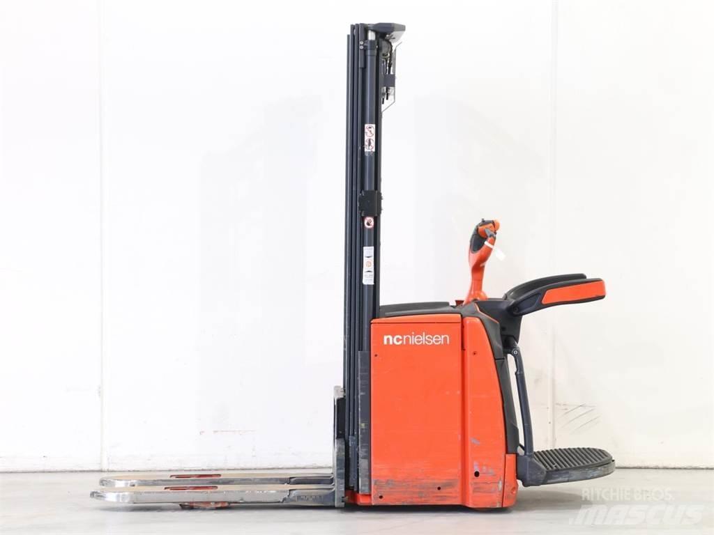Linde L14AP/1173-00 行走控制式堆積機