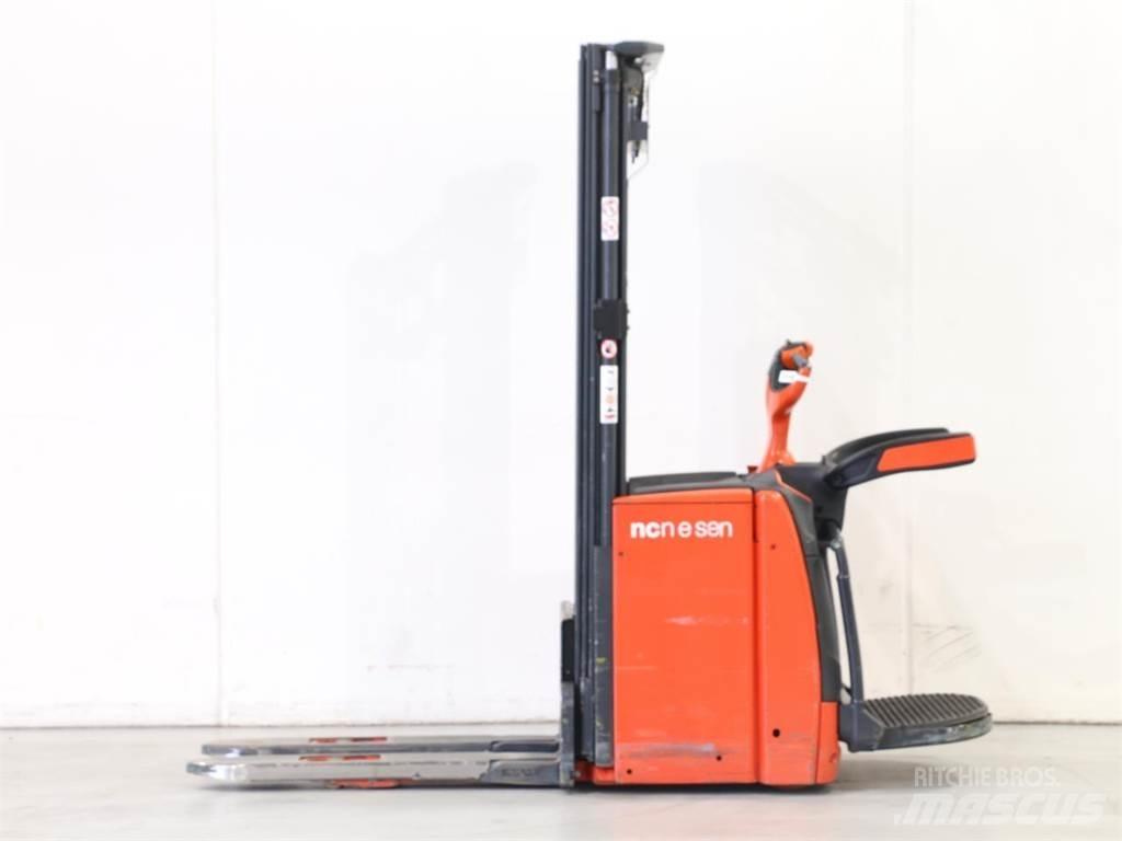 Linde L14AP/1173-00 行走控制式堆積機