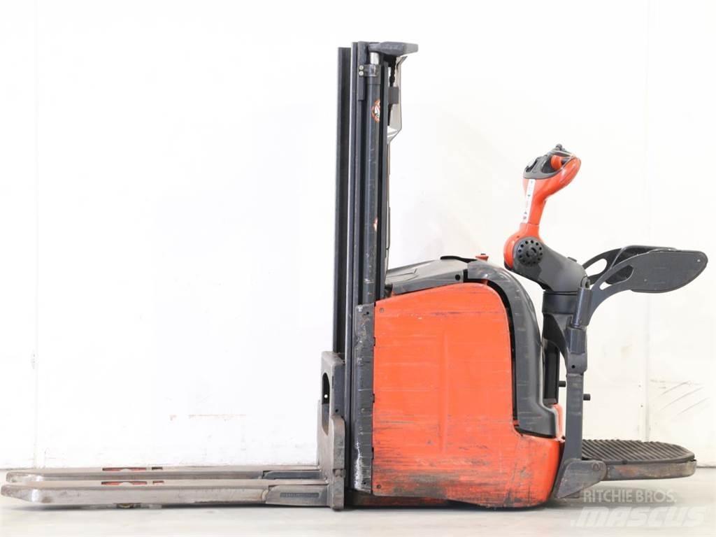Linde L14AP/372 行走控制式堆積機