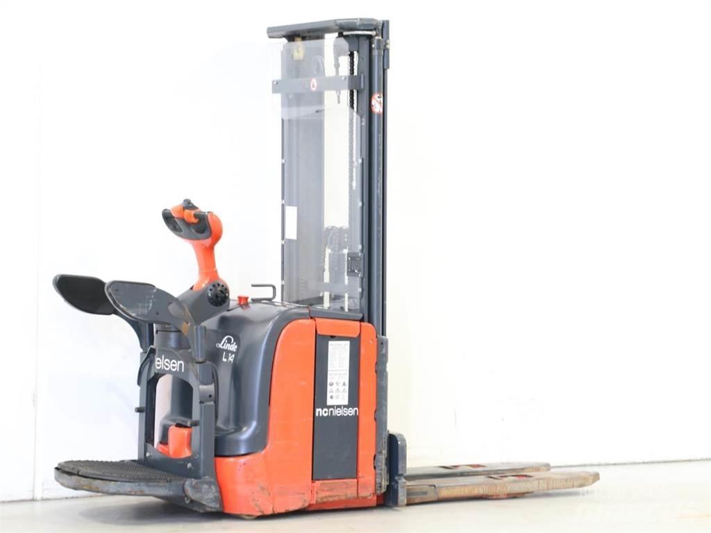 Linde L14API/372 行走控制式堆積機