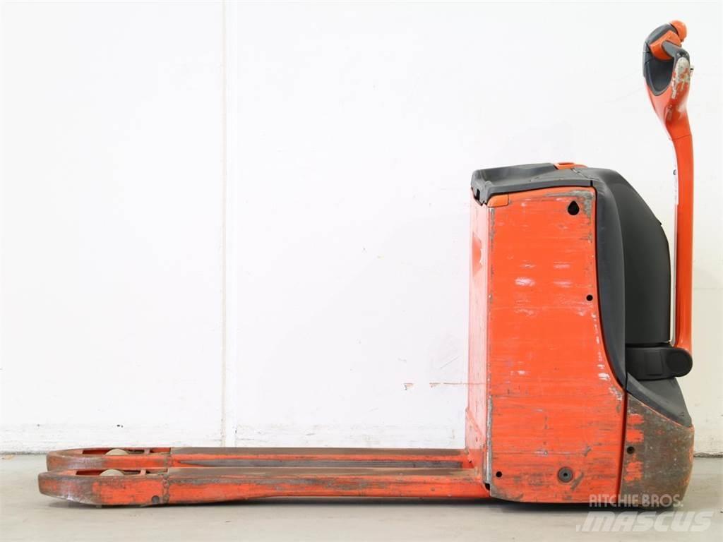 Linde T16/1152 行走控制式堆積機