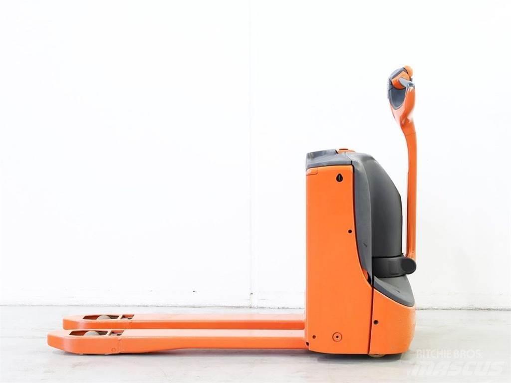 Linde T16/1152 行走控制式堆積機