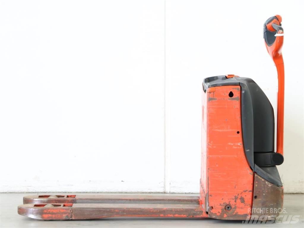Linde T16/1152 行走控制式堆積機
