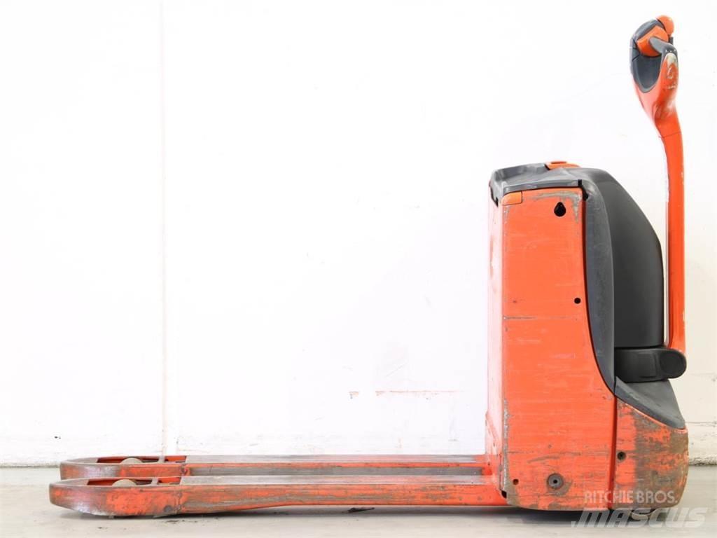 Linde T16/1152 行走控制式堆積機