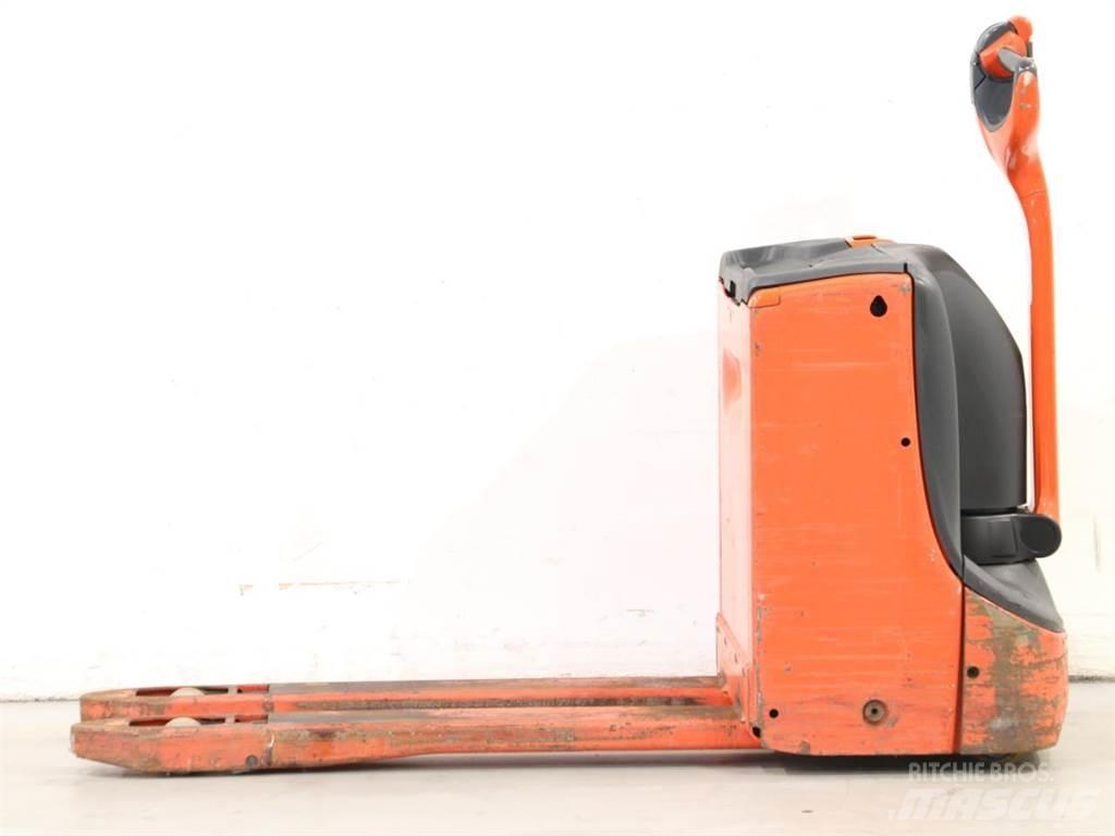 Linde T16/1152 行走控制式堆積機