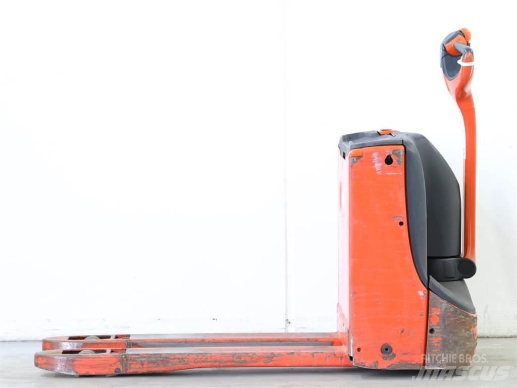 Linde T16/1152 行走控制式堆積機