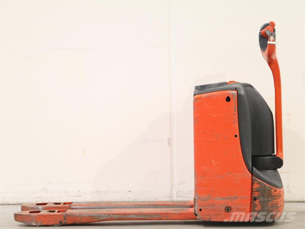 Linde T16/1152 行走控制式堆積機