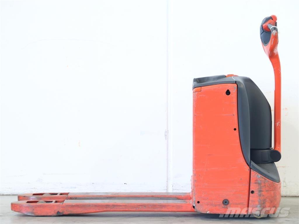 Linde T16/1152 行走控制式堆積機