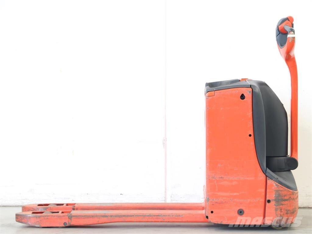 Linde T16/1152 行走控制式堆積機