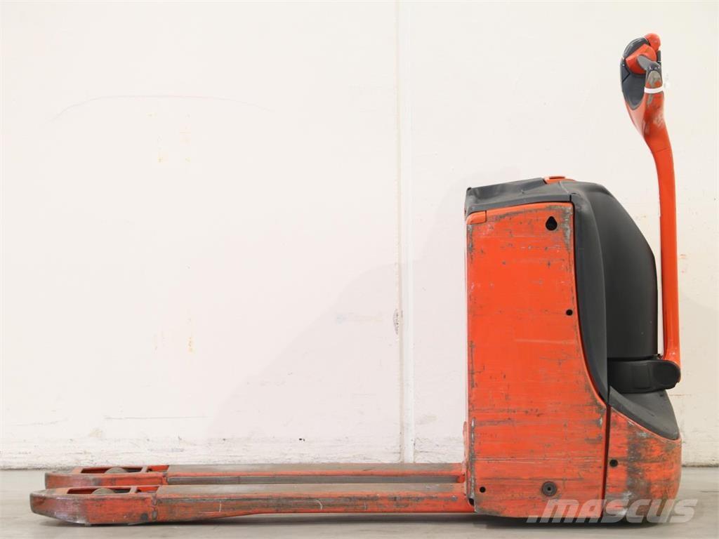 Linde T16/1152 行走控制式堆積機