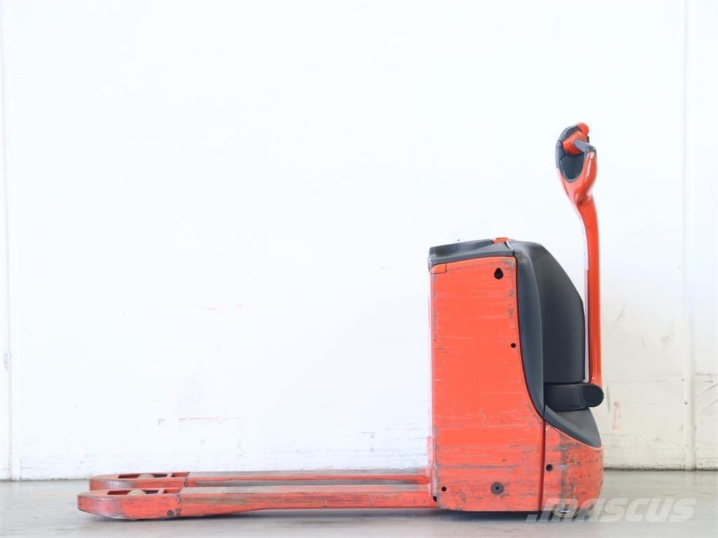 Linde T16/1152 行走控制式堆積機