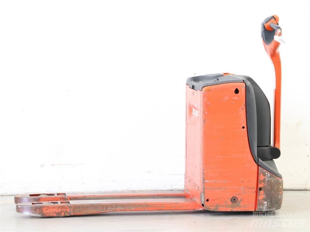 Linde T16/1152-00 行走控制式堆積機