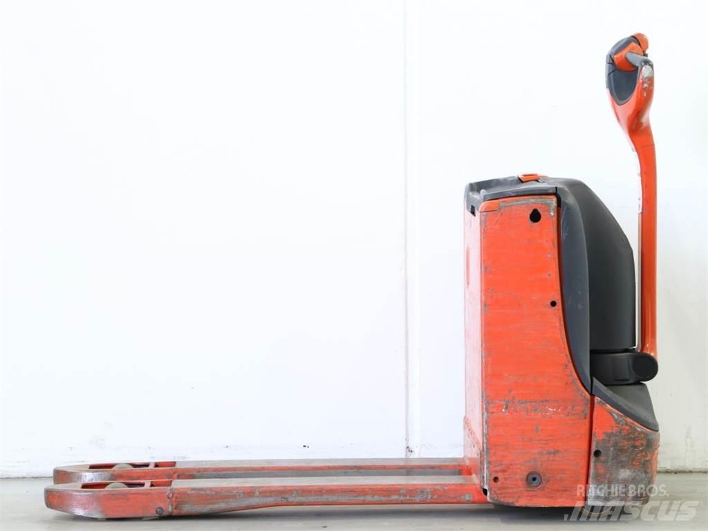Linde T16/1152-00 行走控制式堆積機
