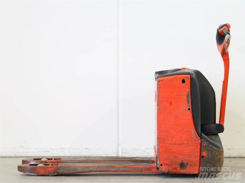 Linde T16/1152-00 行走控制式堆積機