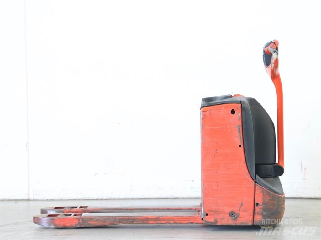 Linde T16/1152-00 行走控制式堆積機