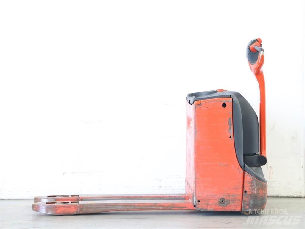 Linde T16/1152-00 行走控制式堆積機