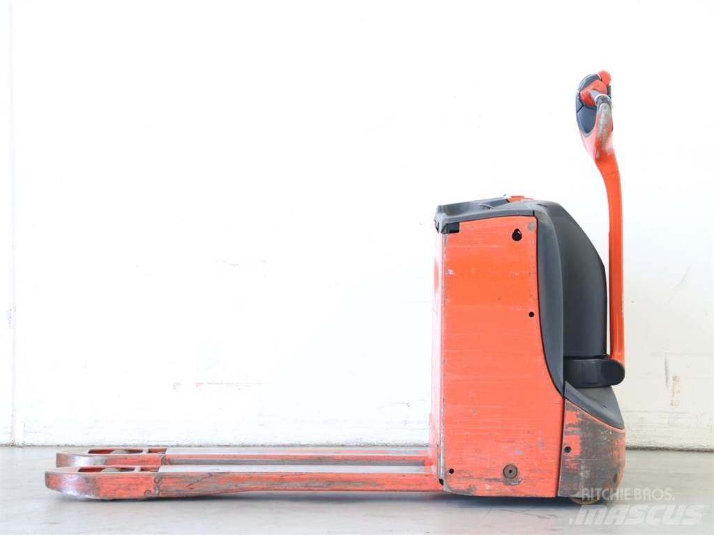 Linde T16/1152-00 行走控制式堆積機