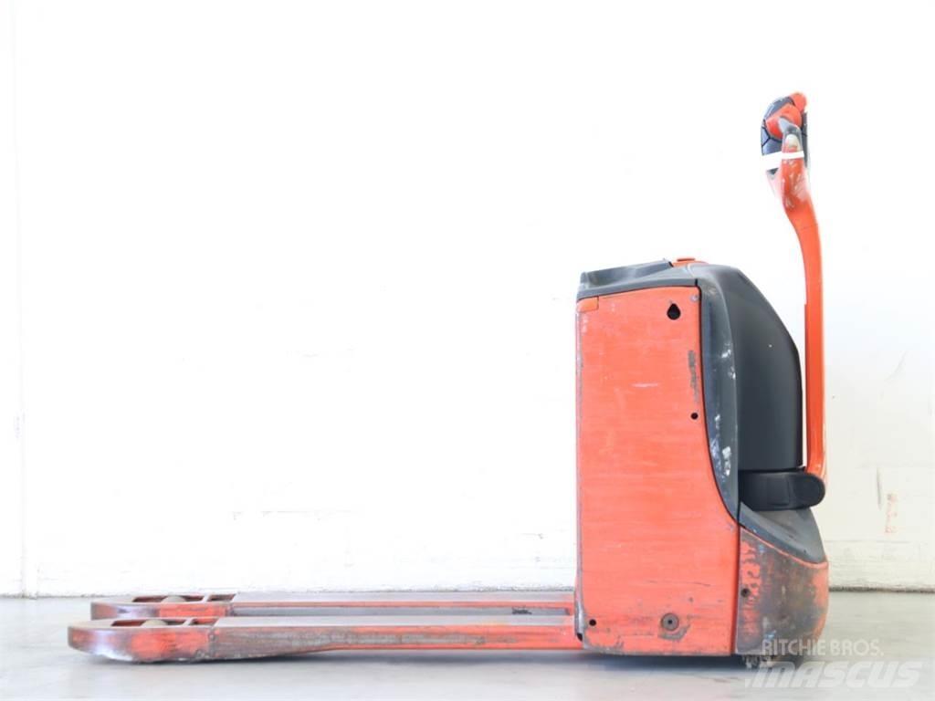 Linde T16/1152-00 行走控制式堆積機