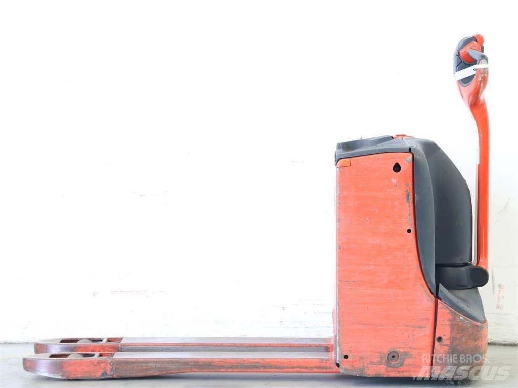 Linde T16/1152-00 行走控制式堆積機