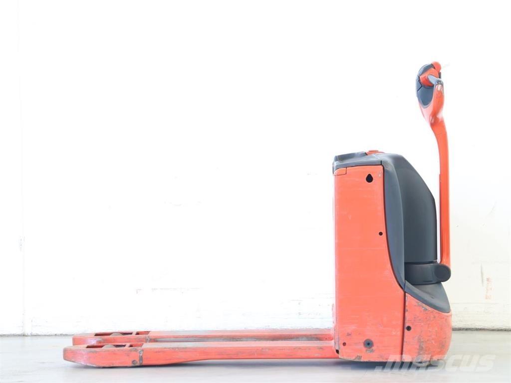 Linde T16/1152-02 行走控制式堆積機