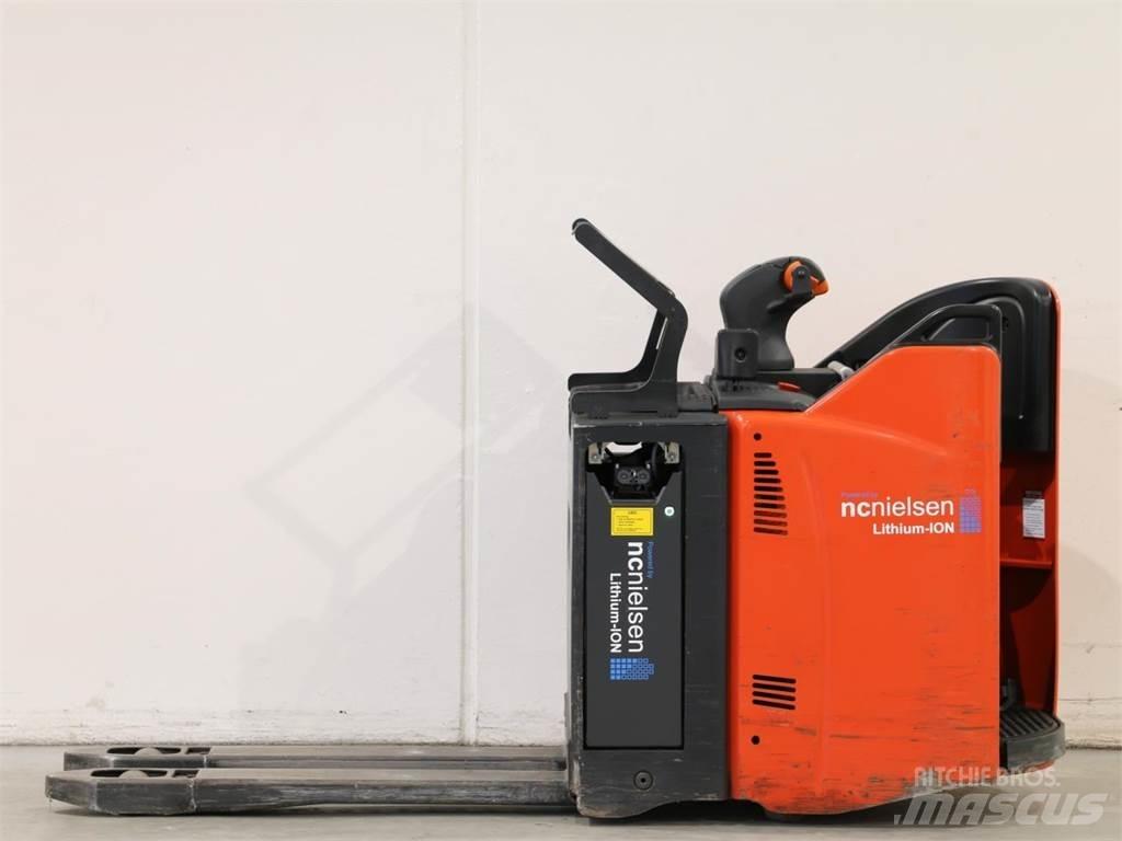 Linde T20SP/131 行走控制式堆積機