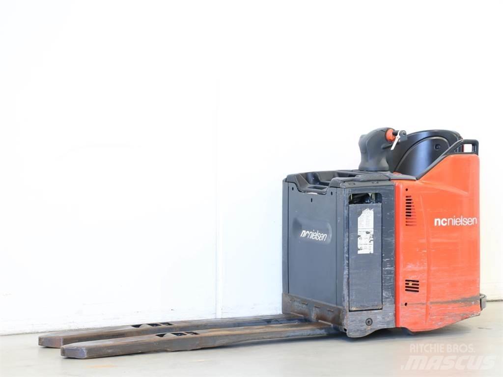 Linde T20SP/131 行走控制式堆積機