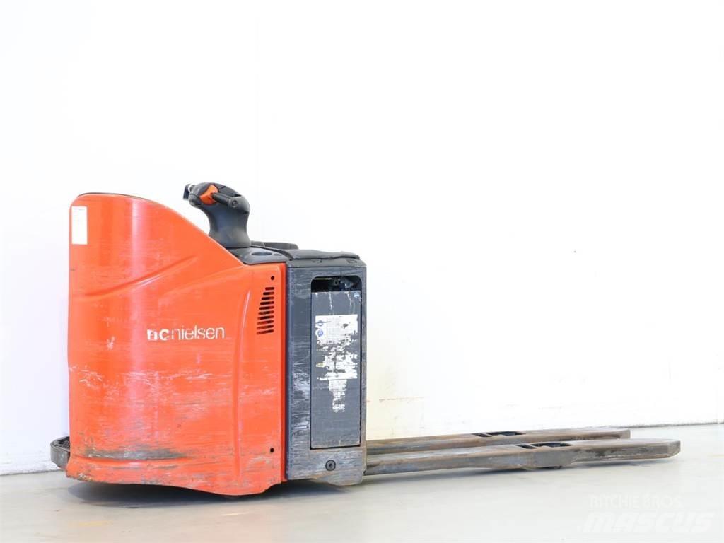 Linde T20SP/131 行走控制式堆積機