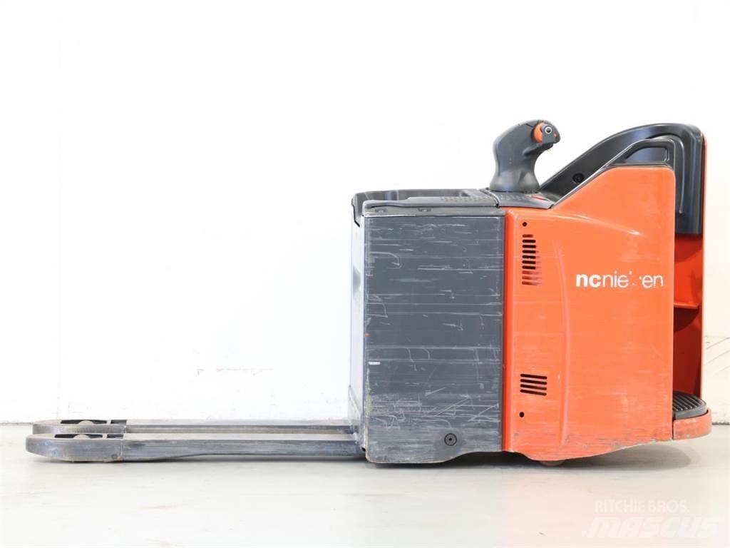Linde T20SP/131 行走控制式堆積機